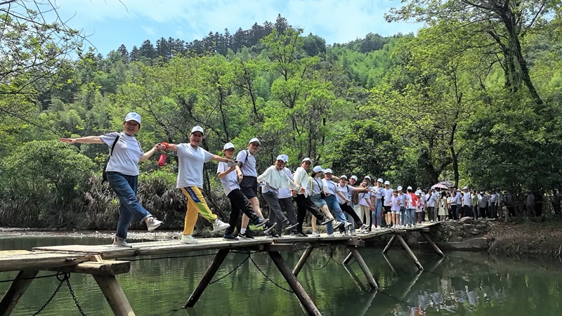 水蜜桃爱如潮水廠家團建1.jpg